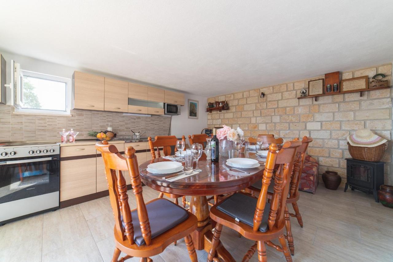 Holiday Home Sego With Private Pool Veliki Brocanac المظهر الخارجي الصورة