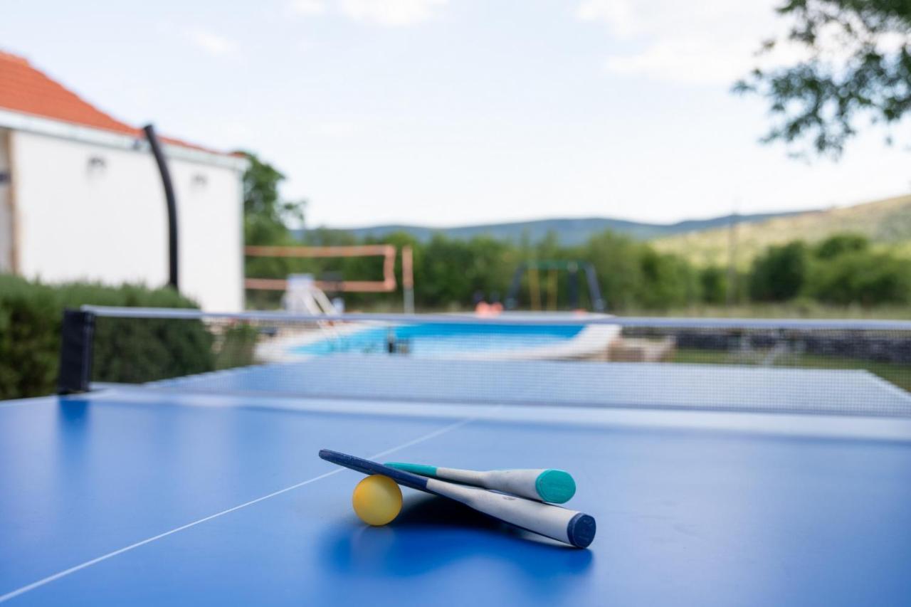 Holiday Home Sego With Private Pool Veliki Brocanac المظهر الخارجي الصورة