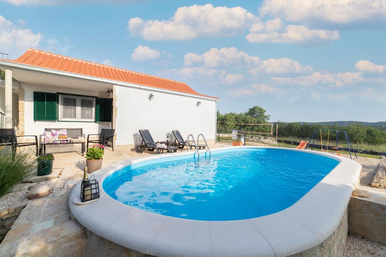 Holiday Home Sego With Private Pool Veliki Brocanac المظهر الخارجي الصورة