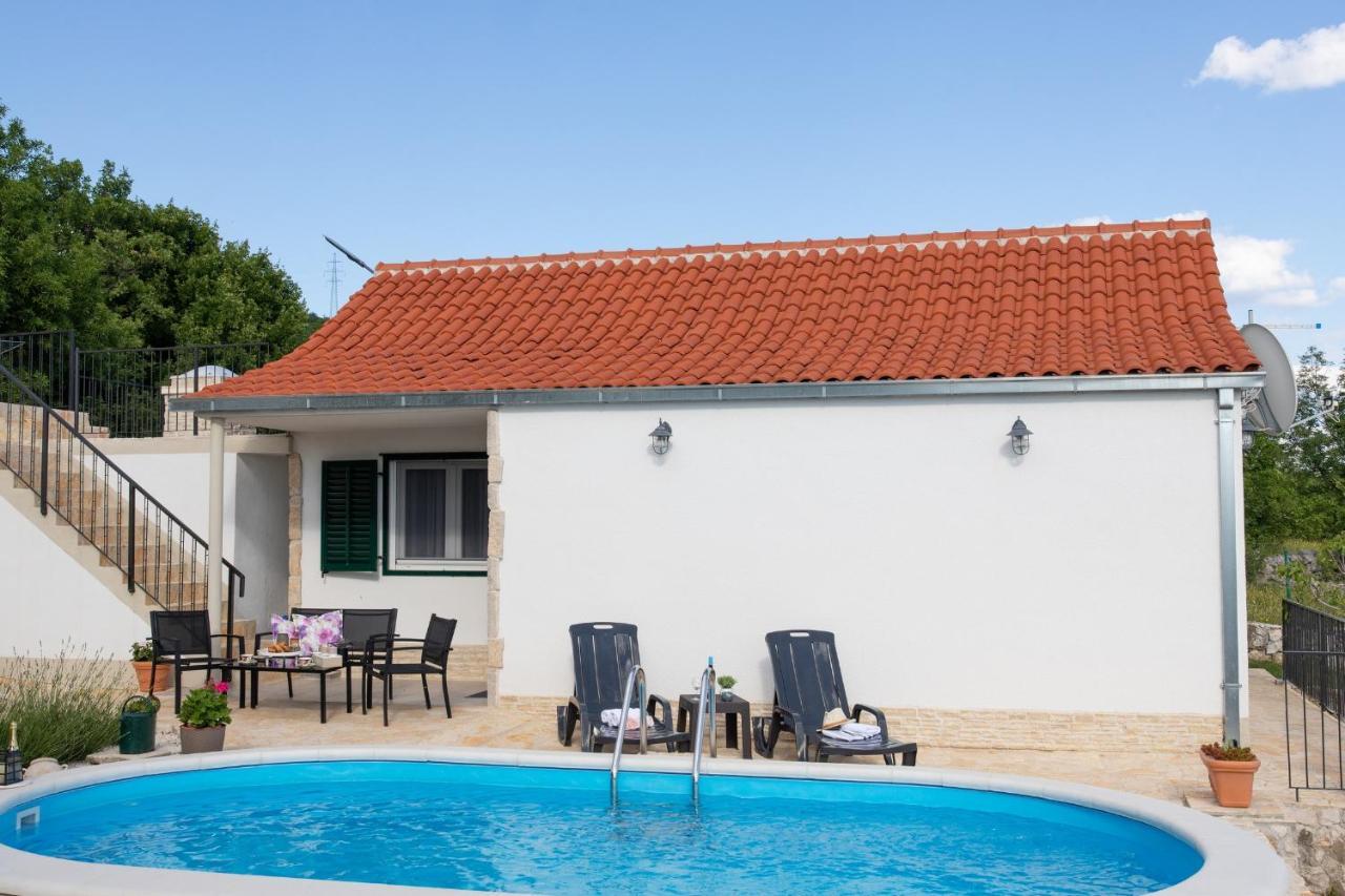 Holiday Home Sego With Private Pool Veliki Brocanac المظهر الخارجي الصورة