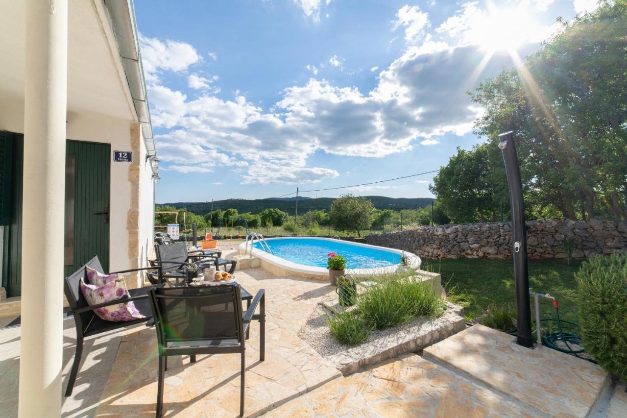 Holiday Home Sego With Private Pool Veliki Brocanac المظهر الخارجي الصورة